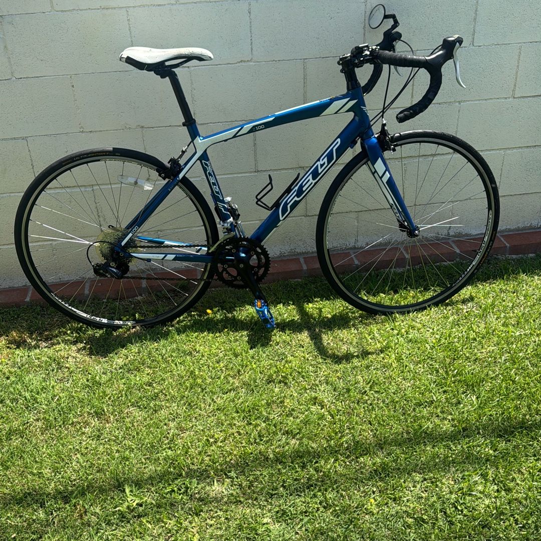 FELT -Z100 Road Bike, Blue And White 54 Cm Works Great $350 for