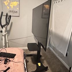 Samsung 65in 4K Q Series With Portable Rolling TV Mount