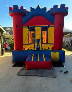 Heavy duty bounce house