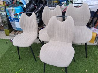 4 Comfy Dinner Chairs