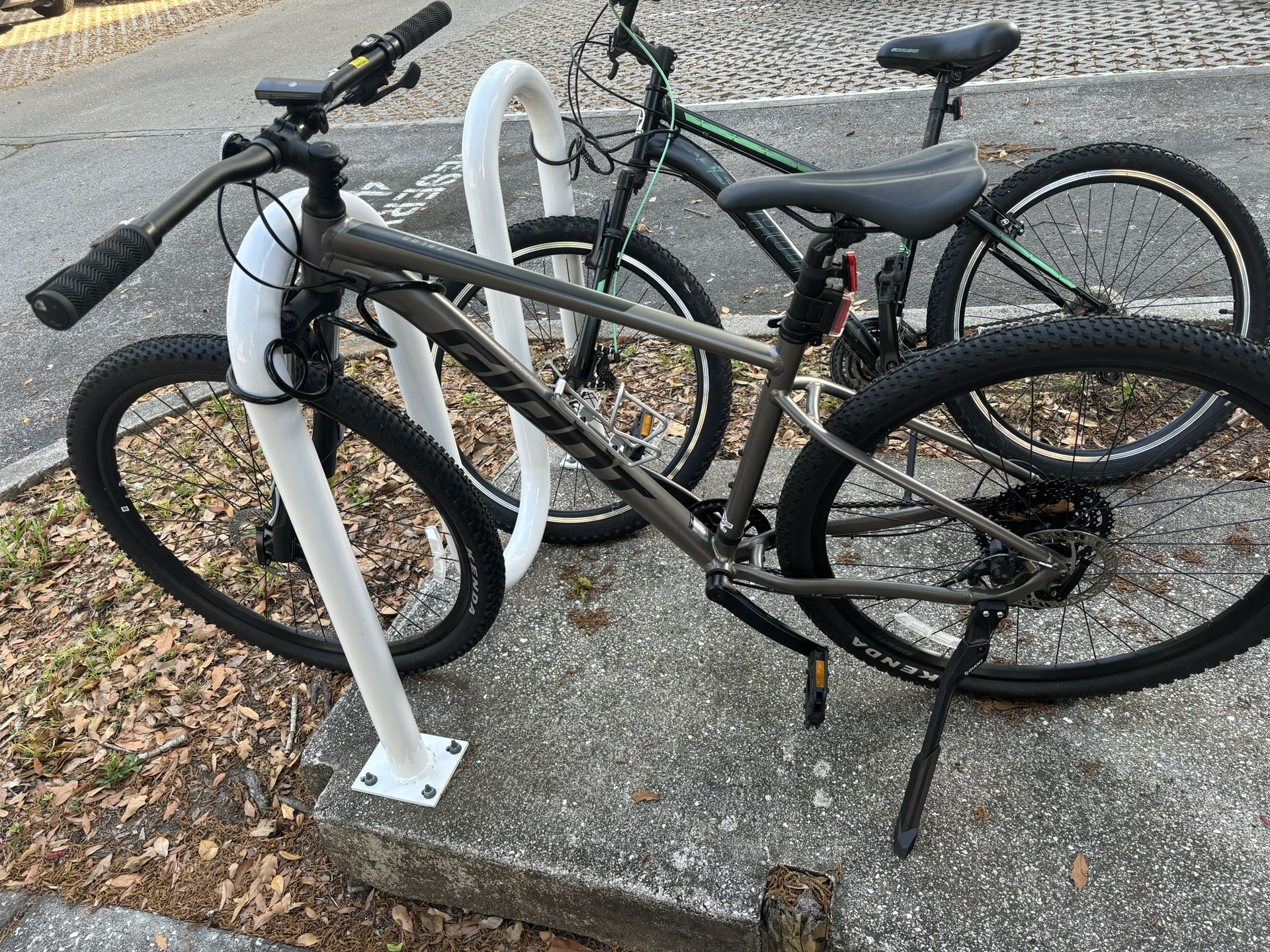 Giant Talon Gently Used Mountain Bike 450$