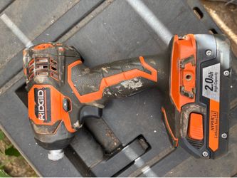 Ridgid R86034 Impact driver with battery