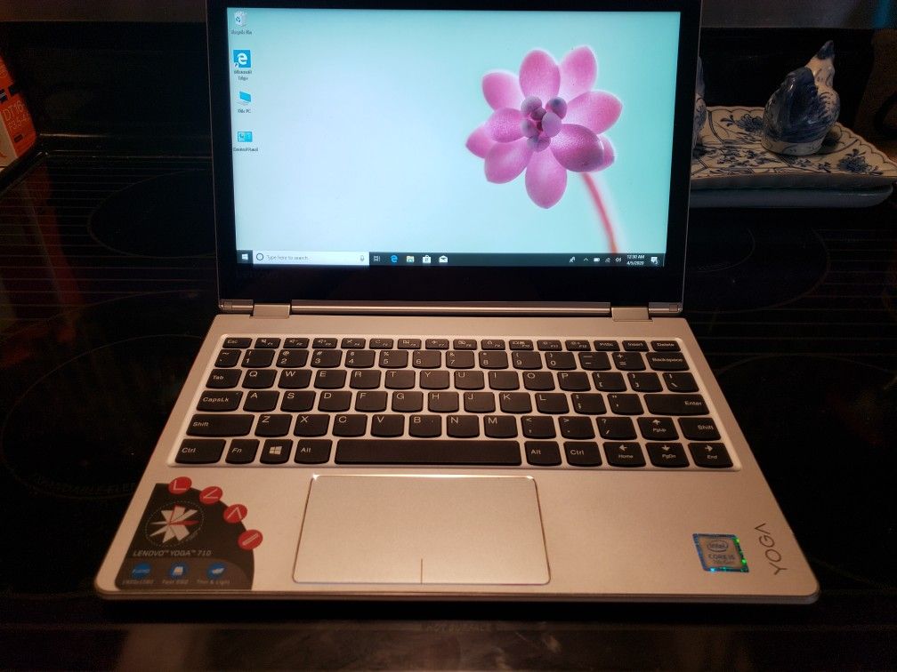 Lenovo Yoga 710 11.6" Touchscreen laptop 1.6GHz Intel i5 7th gen, 8GB RAM, 128GB SSD Flash. Tablet