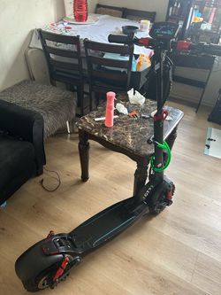 GT2 Electric Scooter