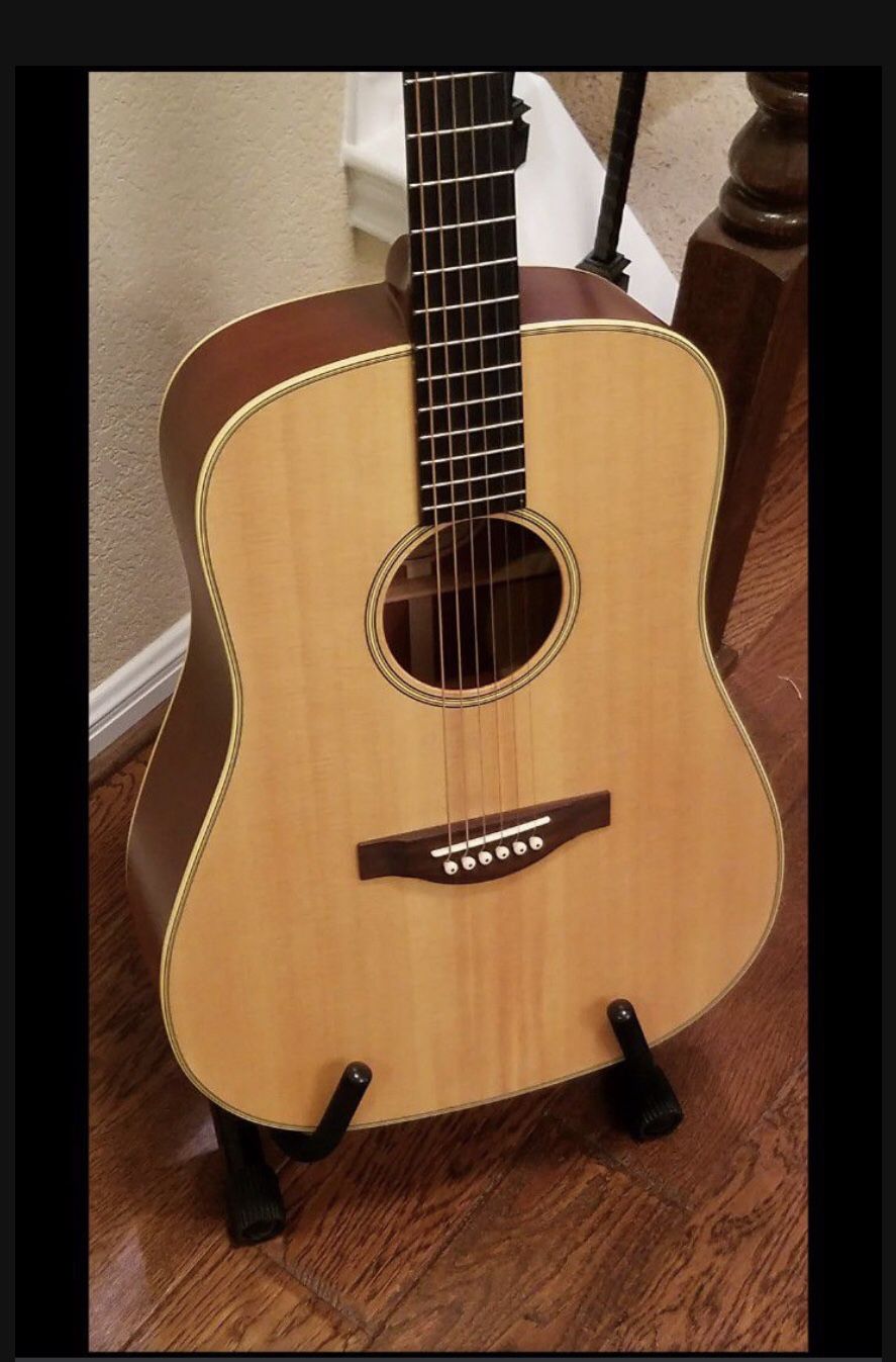 Guitar Yamaha Acoustic Dw105 With Carry Case