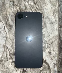 iPhone 16e