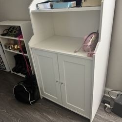 Dresser Chest
