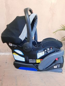 Graco SnugRide SnugLock 35 car seat with base