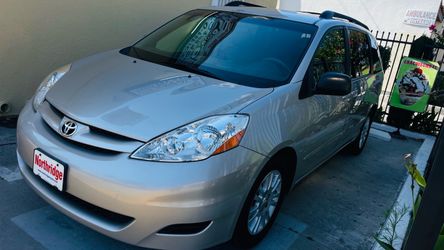 Toyota Sienna 2010