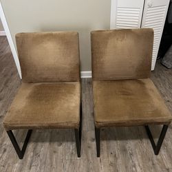Accent chairs 