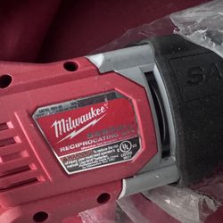 Milwaukee Grinder And Saw Zall 