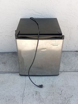 Chefmate 1.7 Cubic FT Mini Top Freezer Refrigerator $30