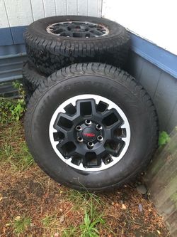 From 2025 Tacoma trd Offroad like new