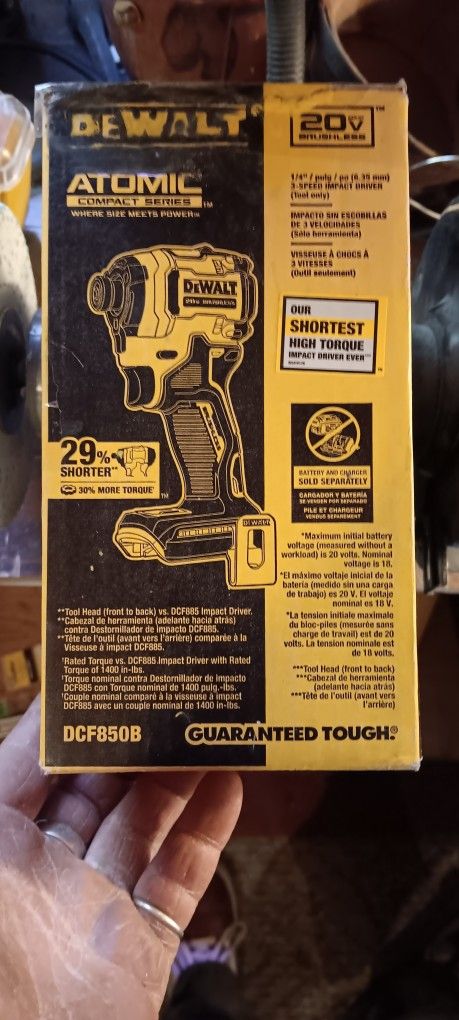 Dewalt Atomic 20 Volt 1/4" Drive 