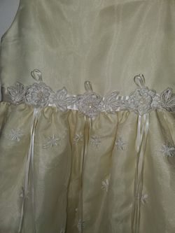 Beautiful yellow dress La Princesa size 5