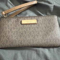 Michael Kors Clutch Wallet