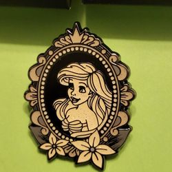 Disney Princess Ariel CHASE Cameo Portrait Enamel Metal Pin Blind Box Series 