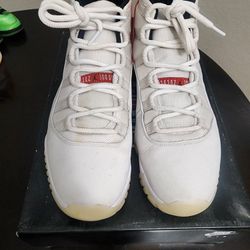 Jordan Retro 11's Platinum Tint (Size 12 ) Excellent Condition