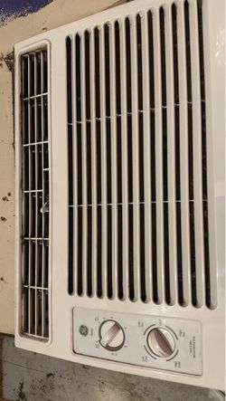 GE Window Air Conditioner Unit