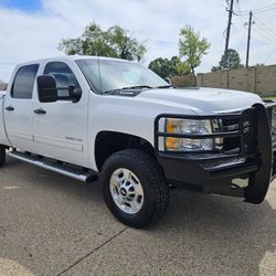 2011 Chevy Silverado 2500hd 4x4 Z71  Short Bed