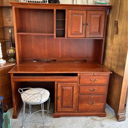Ethan Allen desk