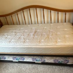 Twin Trundle Bed W/ Mattress 