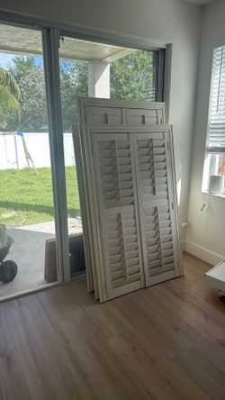 Blinds Plantation shutters