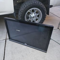 39 Inch LCD Tv Works Good 