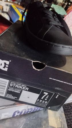 DC Striker Size 7.5