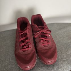 Nike Air Max Invigor Team Red Size 11