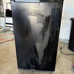 Galanz Mini Fridge 