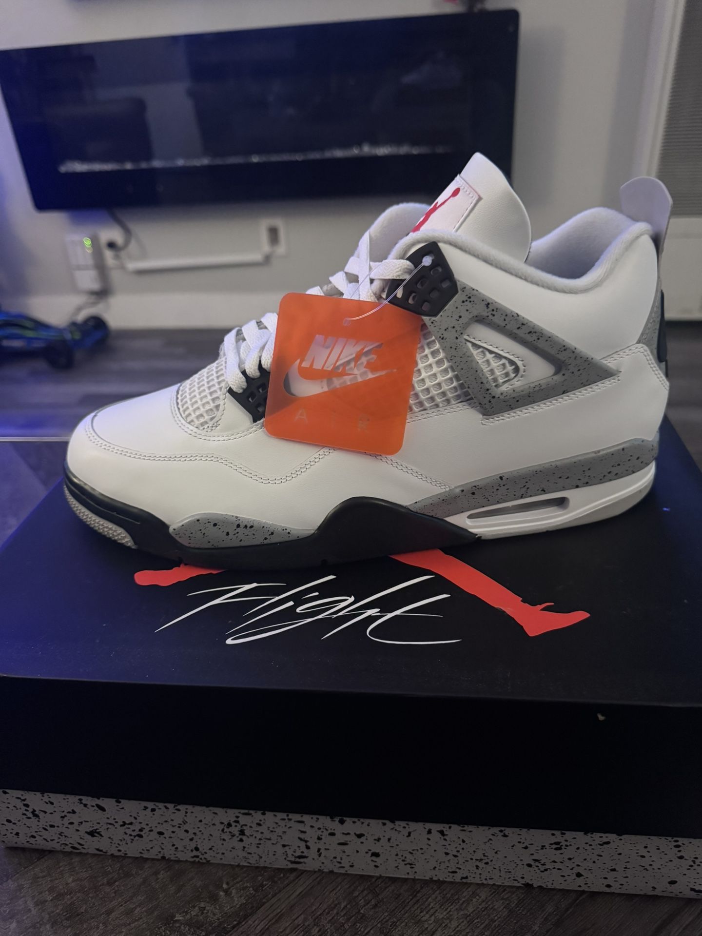 Jordan 4 Retro “OG White Cement”