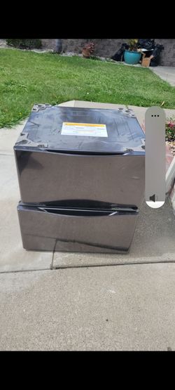 27" LG PEDESTALS ONE IS SIDEKICK PEDESTAL WASHER CAN DELIVER ANYWHERE