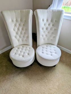 2 Accent chairs