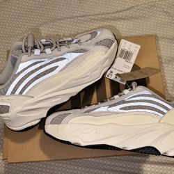 Adidas Yeezy 700 V2 Static