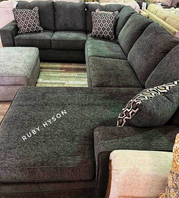 New Furniture| Almost Black / Dark Gray U Shaped Large Huge Cozy Deep Seating Modern Tracling Sectional Couch With Chaise| Brand New 💥 Sameday 🚚