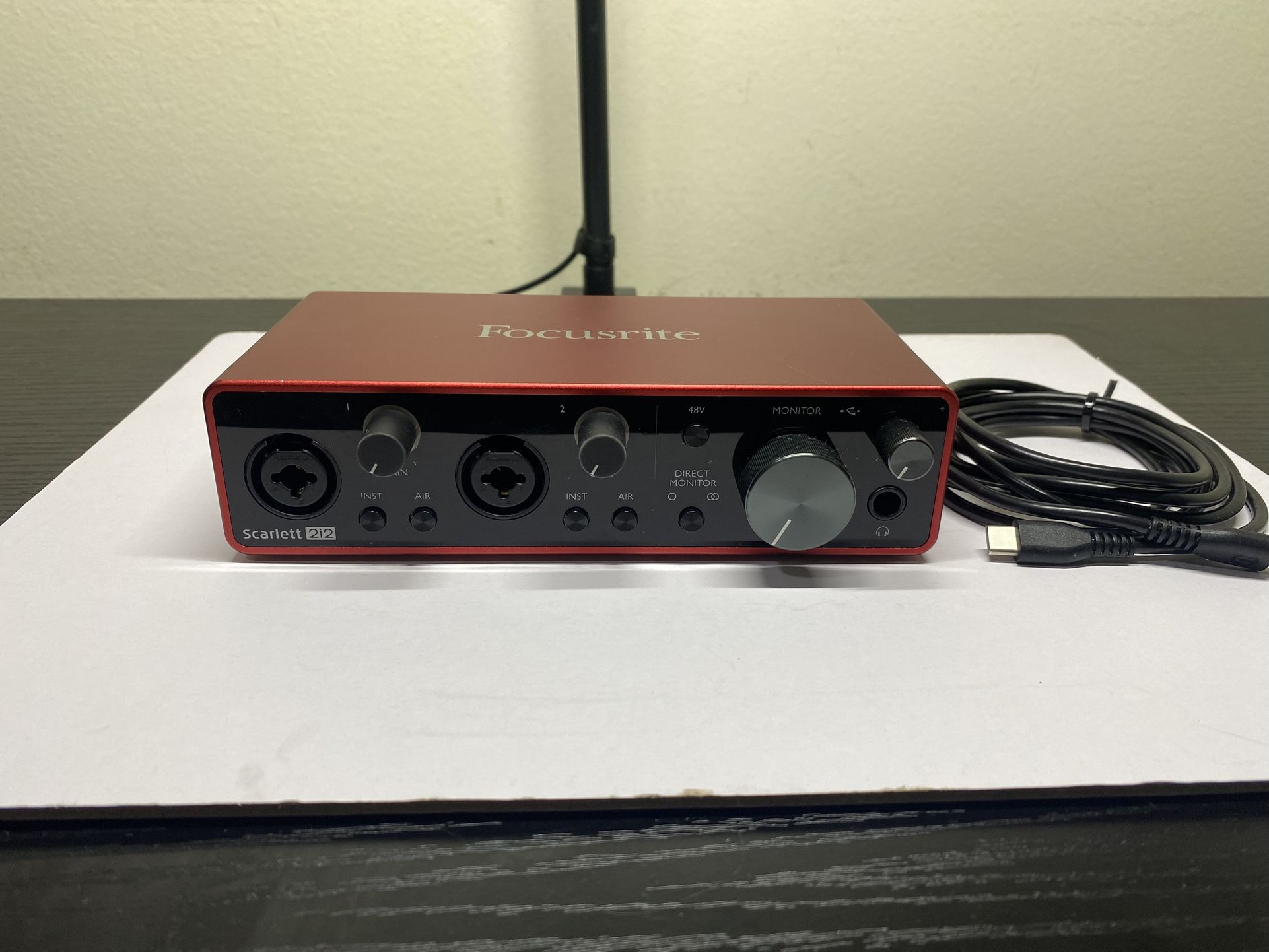 Focusrite Scarlett 2i2 (3rd Gen) USB Audio Interface