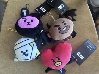 B21 Halloween Plushies