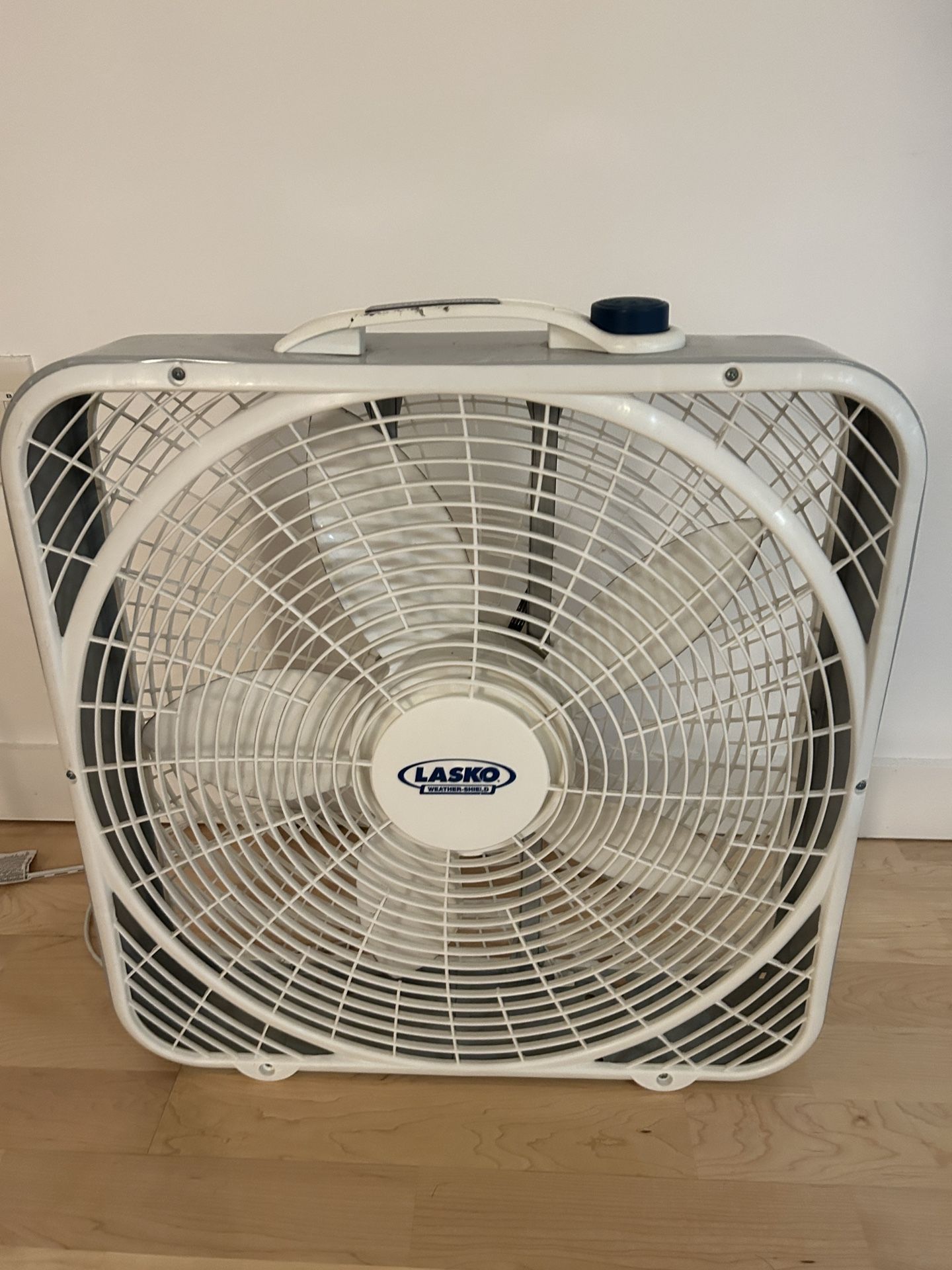 Lasko 20 Weather-Shield Performance Box Fan for Sale in San Francisco, CA  - OfferUp
