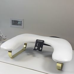 Luxury nail arm rest - white and gold
