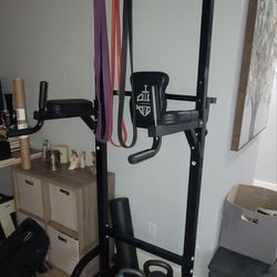 Power tower pull-up station