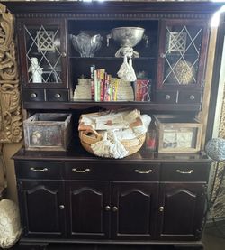 Beautiful Vintage Ethan Allen By Baumritter Hutch