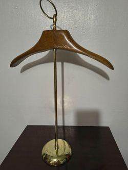 VINTAGE BRASS - WOOD TOWEL HOLDER ?  - 19" H×14"  W
