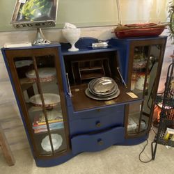 Secretary desk With Double Curio