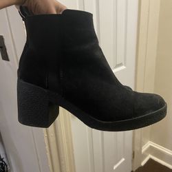 black booties