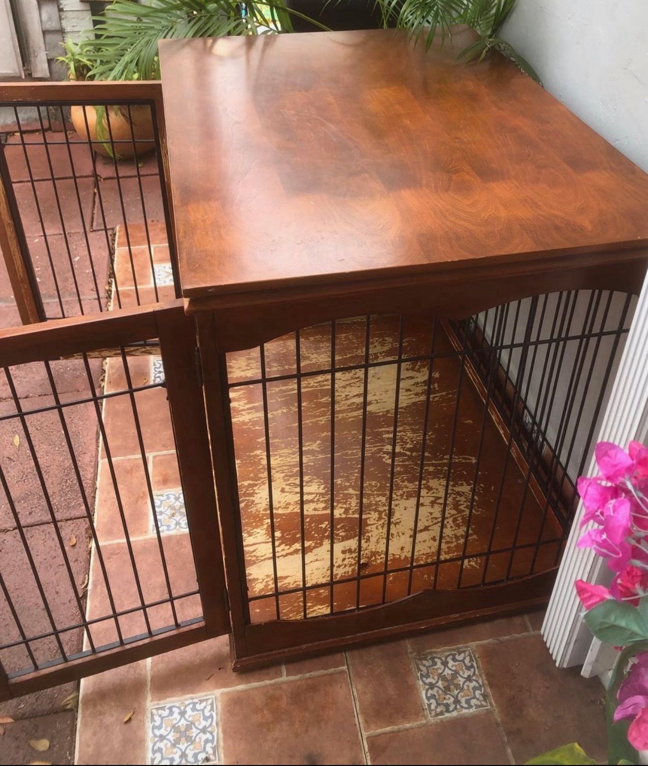 Indoor/Out Door Dog Cage