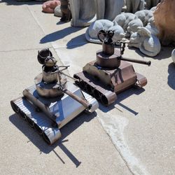 METAL  TANK CANONS $45 EACH 