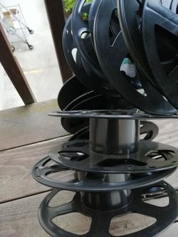 18 Spools, sturdy plastic