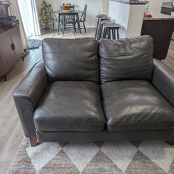 Love Seat And 3 Cushion Couch.