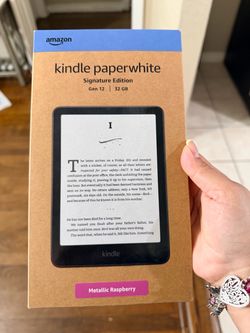 Kindle Paperwhite Metallic Raspberry